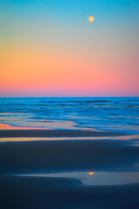 Picture of OREGON-BANDON BEACH AND FULL MOONSET