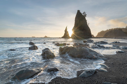 Picture of SETTING SUN BEHIND SPLIT ROCK ON RIALTO BEACH-OLYMPIC NATIONAL PARK