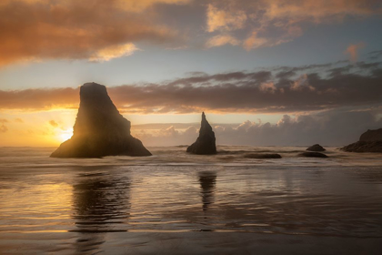 Picture of SUNSET SEA STACKS