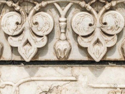 Picture of SCULPTURAL DETAIL