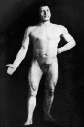 Picture of NUDE BODYBUILDER