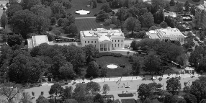 Picture of AERIAL VIEW OF THE WHITE HOUSE, WASHINGTON, D.C. - BLACK AND WHITE VARIANT