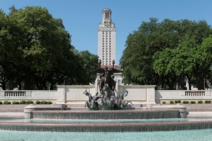 Picture of LITTLEFIELD FOUNTAIN AT THE UNIVERSITY OF TEXAS AT AUSTIN, WITH THE HISTORIC UNIVERSITY OF TEXAS TOW