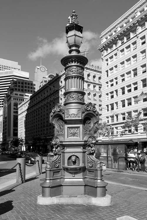 Picture of LOTTAS FOUNTAIN IN SAN FRANCISCO CALIFORNIA