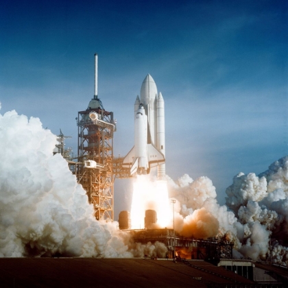 Picture of SPACE SHUTTLE COLUMBIA LAUNCHING