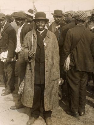 Picture of WWI SHELTON SMITH ARRIVES AT CAMP DEVENS FOR MILITARY TRAINING