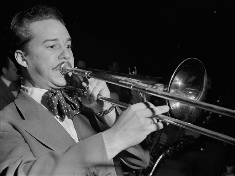 Picture of JAZZ TROMBONIST EDDIE BERT 1947