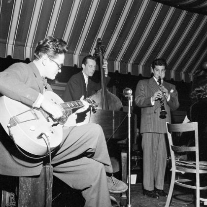 Picture of TOOTS THIELEMANS AND JOE MARSALA-HICKORY HOUSE-NEW YORK 1947