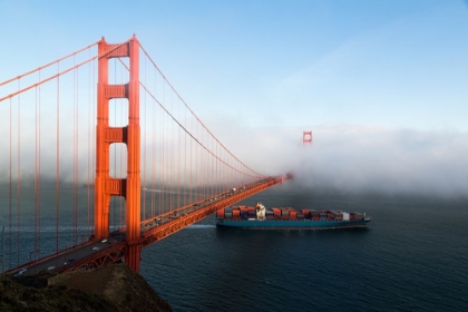 Picture of FOG ROLLS ACROSS THE GOLDEN GATE BRIDGE IN SAN FRANCISCO 