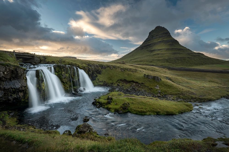 Picture of UPPER KIRKJUFELLFOSS