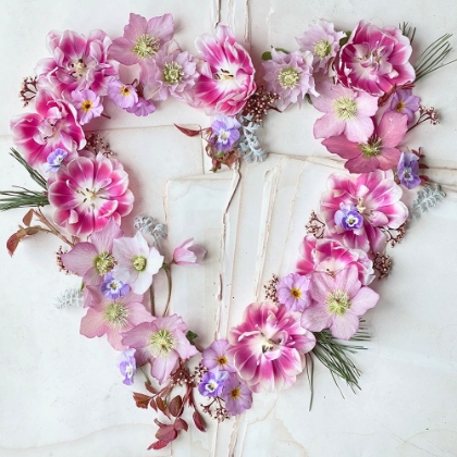 Picture of HEART OF FLOWERS