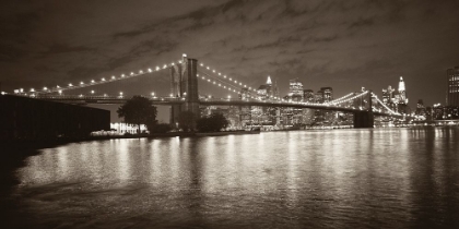 Picture of BROOKLYN BRIDGE AT NIGHT