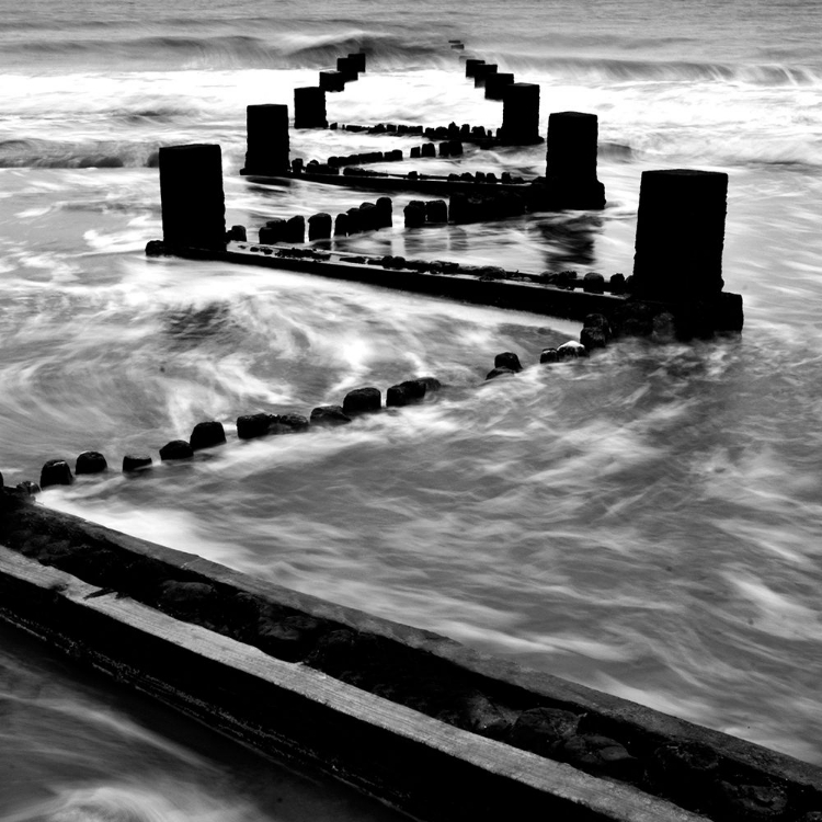 Picture of SEA DEFENCES L