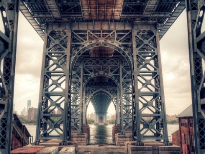 Picture of UNDER THE BRIDGE - COLOUR