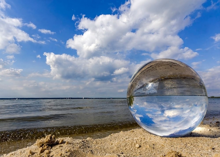 Picture of KUGELWELT AM STRAND