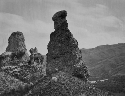 Picture of WITCHES ROCK-UTAH