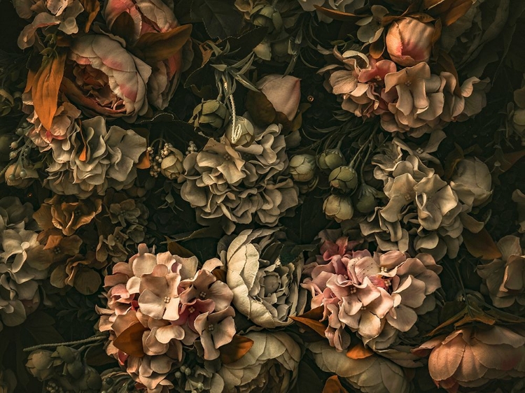 Picture of DARK FLORAL ARRANGEMENT