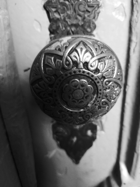 Picture of DOOR KNOB 2