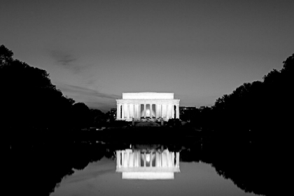 Picture of LINCOLN MEMORIAL AT DUSK IN WASHINGTON-D.C.