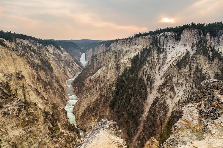 Picture of CLOUDY SUNSET FROM ARTIST POINT, YELLOWSTONE NATIONAL PARK