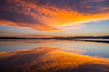 Picture of SUNRISE ON YELLOWSTONE LAKE, YELLOWSTONE NATIONAL PARK