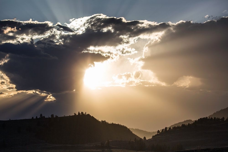 Picture of SUNSET, LAMAR VALLEY, YELLOWSTONE NATIONAL PARK