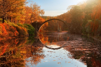 Picture of AUTUMN LAKE