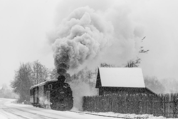 Picture of OLD TRAIN HUTULCA