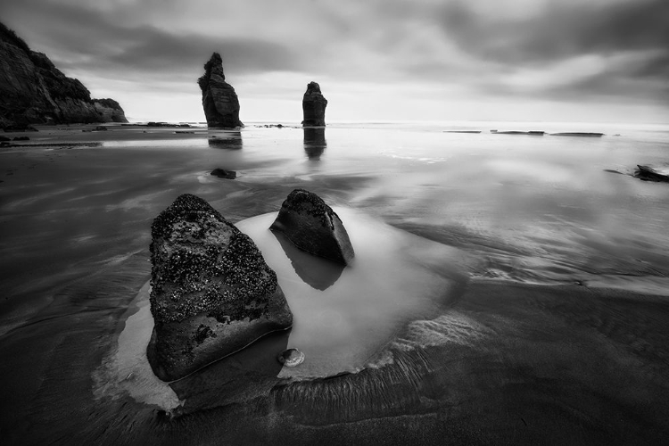 Picture of THREE SISTERS BEACH