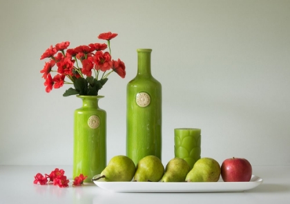 Picture of RED AND GREEN WITH APPLE AND PEARS