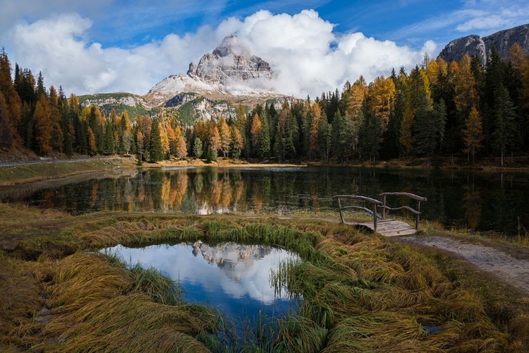 Picture of LAKE ANTORNO