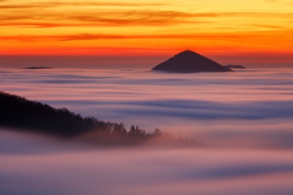 Picture of ISLANDS IN THE CLOUDS