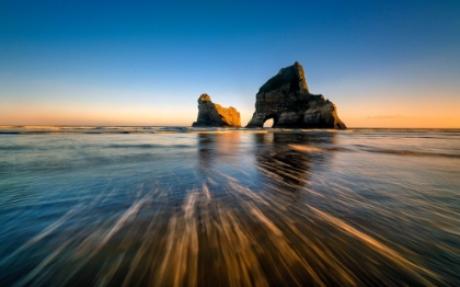 Picture of WHARAIKI BEACH