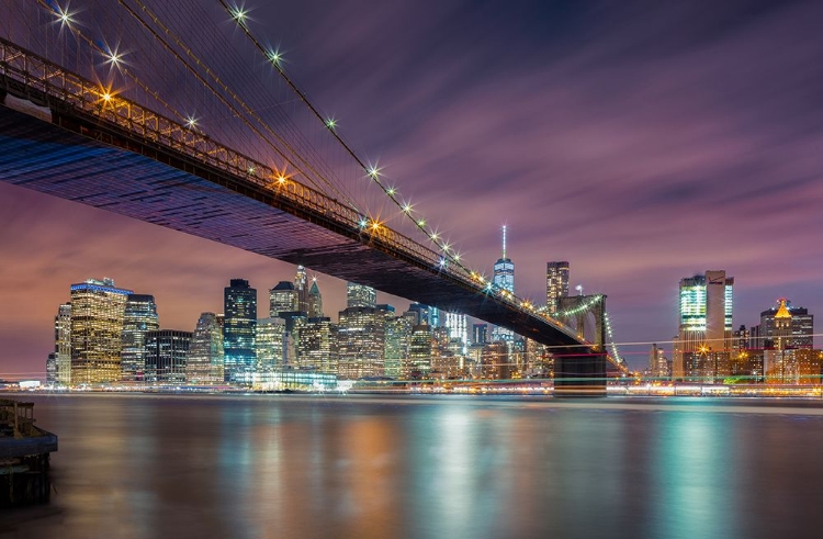 Picture of BROOKLYN BRIDGE AT NIGHT