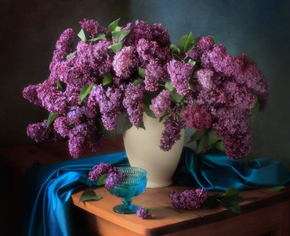 Picture of STILL LIFE WITH FRAGRANT LILAC