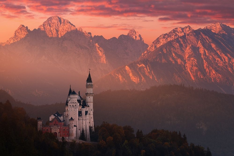 Picture of RED MORNING ABOVE THE CASTLE