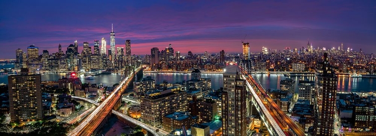 Picture of MANHATTAN SKYLINE DURING BEAUTIFUL SUNSET