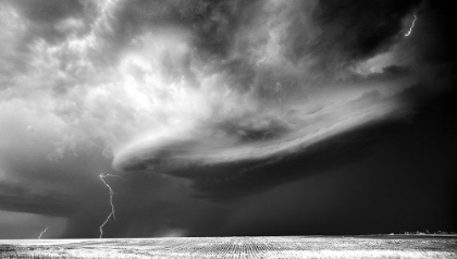 Picture of STORM CHASING
