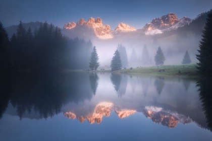 Picture of MYSTERIOUS MORNING BY THE LAKE