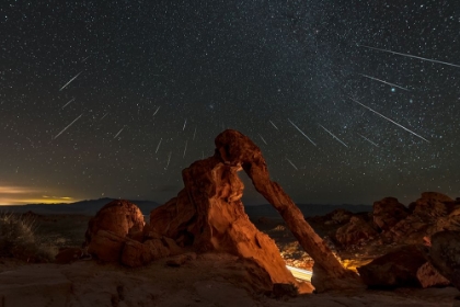 Picture of GEMINID METEOR SHOWER ABOVE THE ELEPHANT ROCK