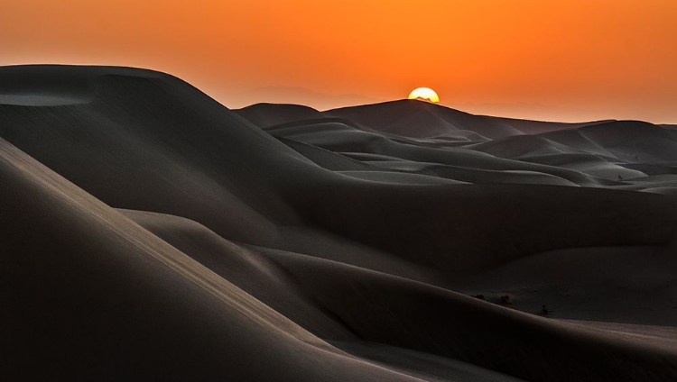 Picture of SUNRISE BEHIND THE MOUNTAINS