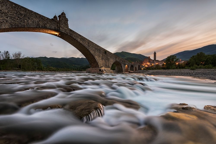 Picture of OLD BRIDGE