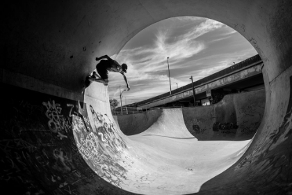 Picture of FULL PIPE - SAM TAEYMANS