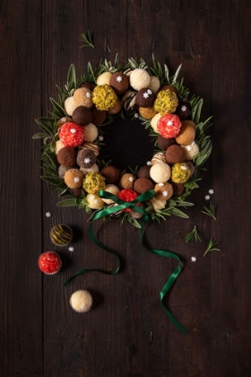 Picture of TRUFFLES CHRISTMAS WREATH