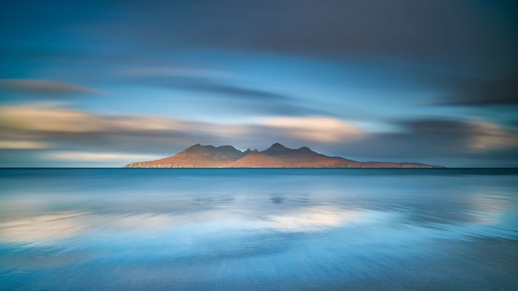 Picture of AN EPIC SUNRISE IN EIGG