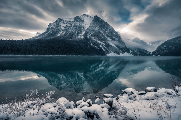 Picture of SUNRISE AT LAKE LOUISE