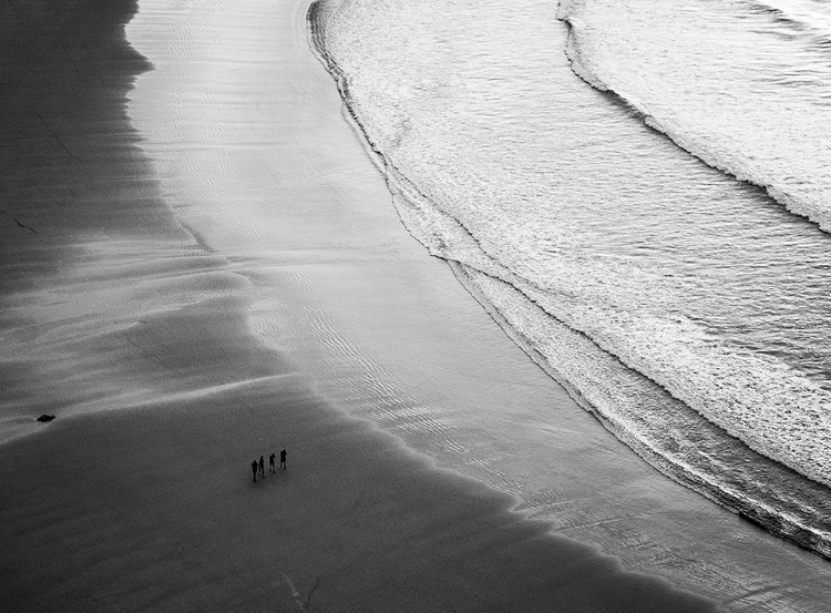 Picture of FOURSOME ON THE BEACH