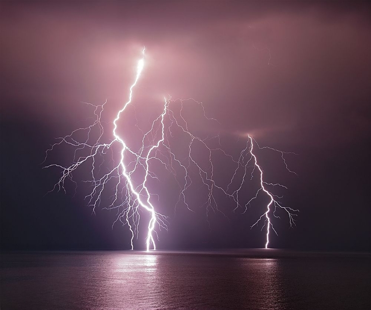 Picture of THUNDERBOLT OVER THE SEA