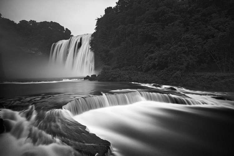 Picture of HUANGGUOSHU WATERFALLS