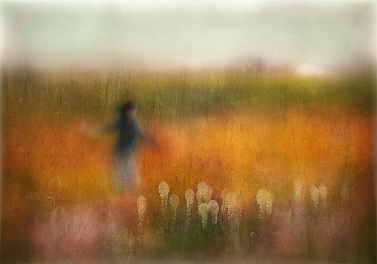 Picture of A GIRL AND BEAR GRASS